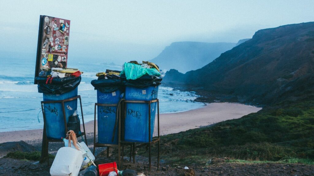 7 Ways To Reduce Ocean Plastic Pollution Today 1 trackhawk foundation